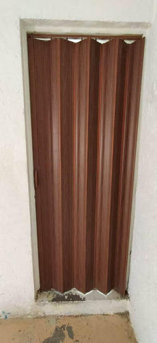 Imagen 2 de 12 de Se Renta Casa, Zona Muy Comercial, Esquina Con Eje 1 Norte, Muy Segura, 22613