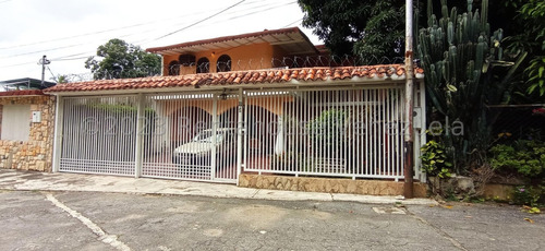 Casa En Venta En Urb. El Limón, Maracay. 24-8799. Lln