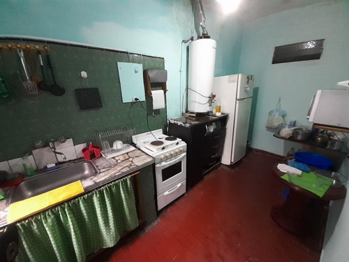 Eva Perón Y Centenario! En Venta Ph Interno De 2 ½ Ambientes Con Terraza!