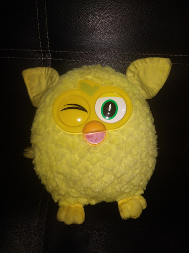 Peluche Furby Amarillo.