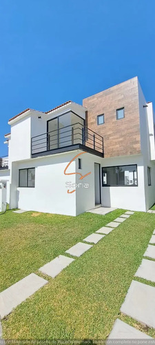 Casa En Venta En Oaxtepec Centro, Yautepec, Morelos