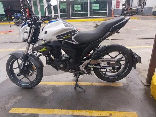 Vendo Suzuki Gixxer 150 Cc Modelo 2020 Soat Octubre 2025