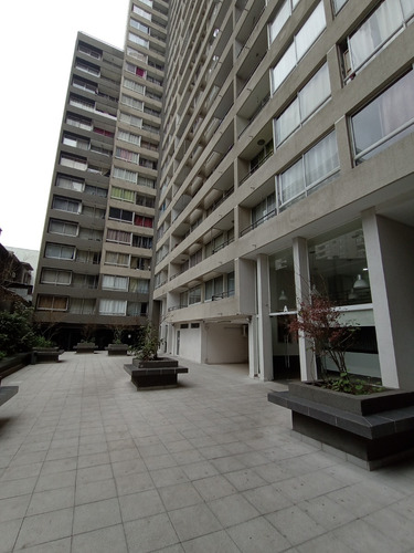 Dpto. 1 Dorm / 1 Baño / Calle Mario Kreutzberger, Santiago.