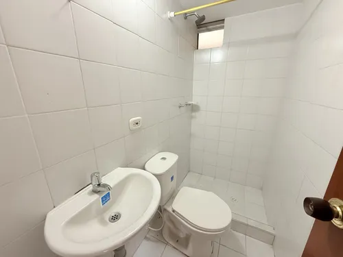 Apartamento En Venta En Alcaparros. Cod V2106