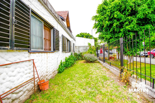 Casa En Venta En Boulogne Sur Mer. Son Dos Casas, Lote De 10x26. A Una Cuadra De Panamericana.
