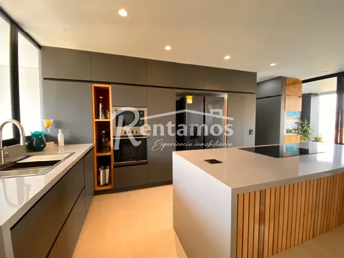 Apartamento En Arriendo En El Tesoro. Cod A776005