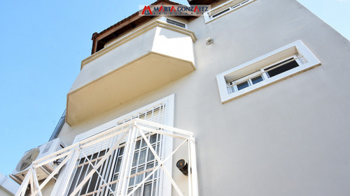 Venta. Triplex. Barrio Guemes