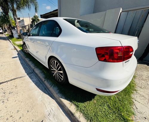 Volkswagen Vento 2.0 Luxury I 140cv