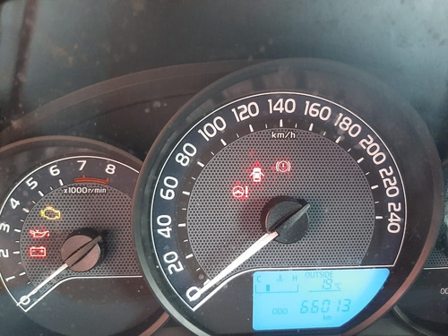Toyota Corolla Xli 1,8 6m/t