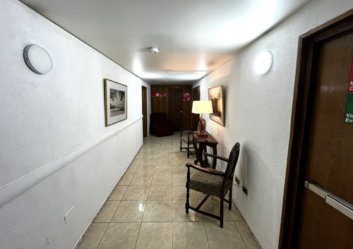 Se Vende Apart Hotel En Pleno Barrio Lastarria (8 Pisos)