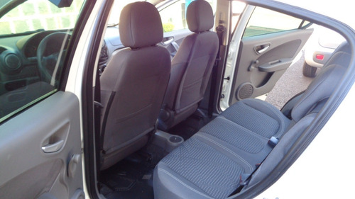 Imagem 13 de 23 de Fiat Palio Attrative 1.4 2016 Xaxim/sc