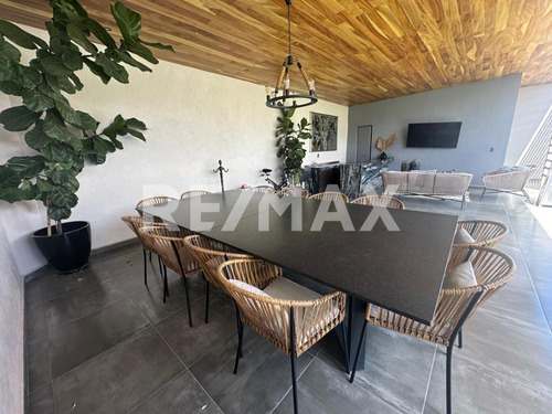 Casa En Venta En Condominio Jurica Mesón San Francisco