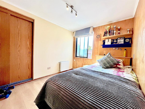 Casa Ampliada San Carlos De Apoquindo 6d/5b/3e En Condominio