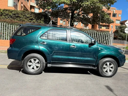 Toyota Fortuner 4.0 Sr5