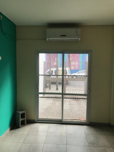 Venta Depto Planta Baja 2 Ambientes Patio, Parrillas, Piscina Y Cochera