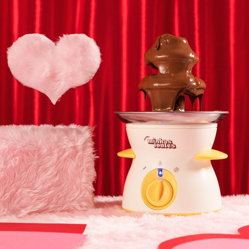 Fonte De Chocolate 127v Minhas Fontes Imaginarium Cor Amarelo