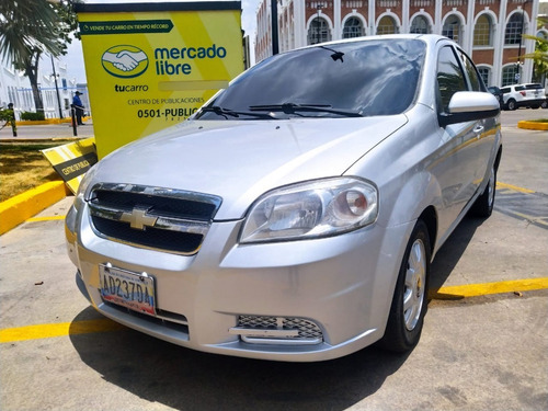 Imagen 1 de 8 de Chevrolet Aveo Lt