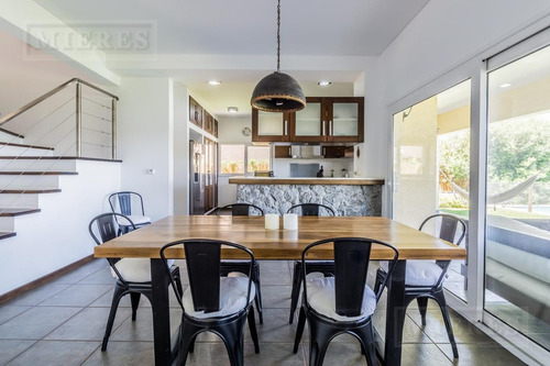 Casa En Venta Sobre Lote A La Laguna - San Agustín, Villanueva.