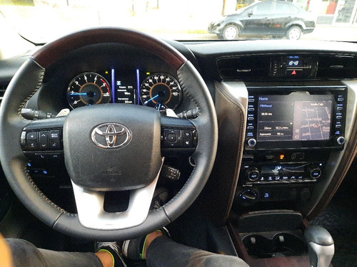Imagen 10 de 11 de Toyota Sw4 2020 2.8 Srx 177cv 4x4 7as At