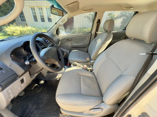 Toyota Hilux 2.5 Cab. Dupla 4x4 4p