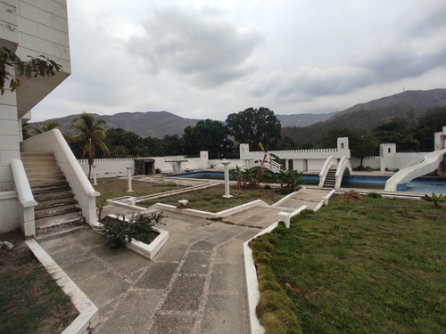 Imagen 6 de 14 de En Venta Extraordinaria Propiedad En El Castaño 04128676886