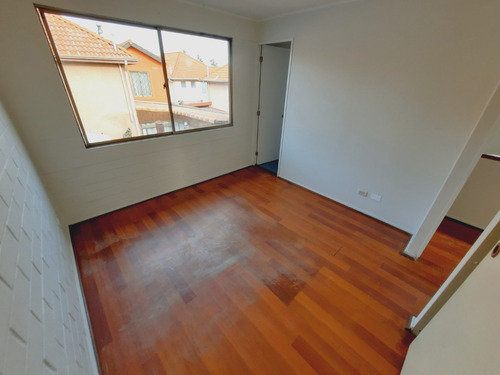 Linda Casa Con Acceso Controlado En Portal Del Bosque, Maipu