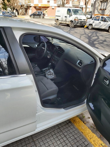 Imagen 10 de 10 de Citroën C4 Lounge 2015 1.6 Tendance At6 Thp 163cv