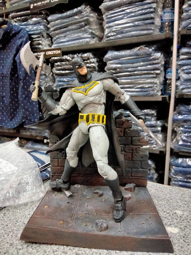 Dc Multiverse Batman, Dark Nights: Metal, Suelto Con 2 Armas (Usado)