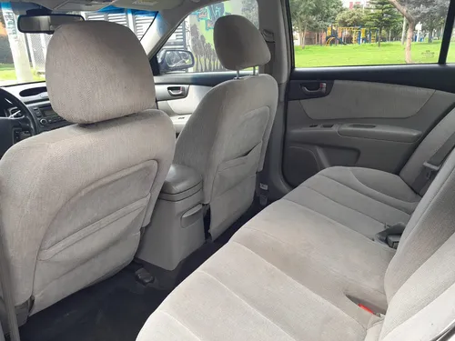 Kia Magentis EX 2.7 V6 ATM CON AIRE Y RINES FULL EQUIPO
