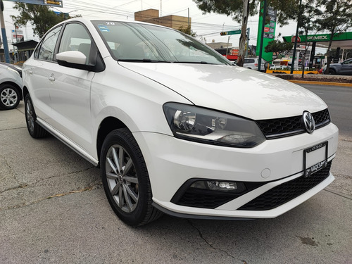 Volkswagen Vento 2.0 Confortline Mt