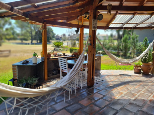 Venta Casa 3 Dormitorios El Sosiego Con Cochera