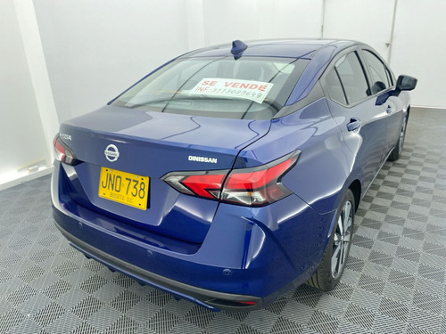 Imagen 10 de 25 de Nissan Versa Exclusive At 1.6