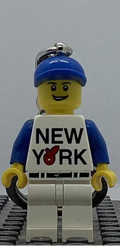 Llavero Lego Minifigura Con Camiseta De Nueva York