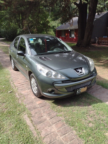 Peugeot 207 1.4 Sedan Allure 75cv 2013