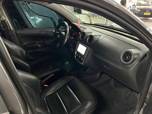 Volkswagen Gol Gol 1.0 MI 8V FLEX 4P MANUAL G.V