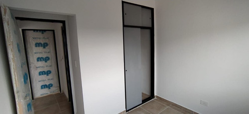 Imagen 13 de 19 de Magnifico Departamento En Venta De 4 Ambientes En Turdera