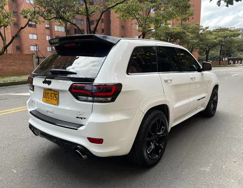 Jeep Grand Cherokee 6.4 Srt8