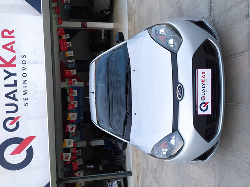 Imagem 6 de 8 de Ford Fiesta 1.0 Mpi Hatch 8v Flex 4p Manual