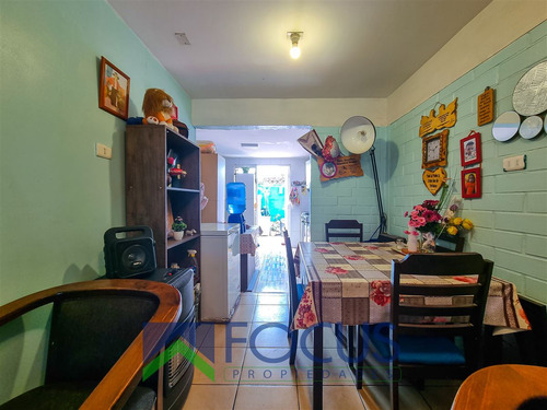 Casa En Venta De 2 Dorm. En Padre Hurtado