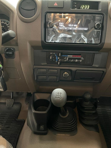 Imagen 9 de 12 de Toyota Macho Pick Up Hembra Land Cruiser Sincronico 4x4