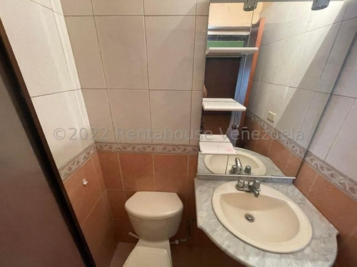 Imagen 13 de 30 de Apartamento En Venta Este Barquisimeto, Cerca De Avenida Abogados, Amplio Patio, Info. 0424-5325471, Codigo 22-22704 Mf
