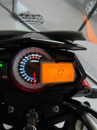 Imagen 2 de 4 de Benelli Tnt300