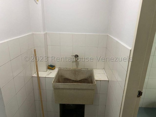 Amplia Oficina En Alquiler Centro Comercial La Casona ( La Casonita ) San Antonio De Los Altos