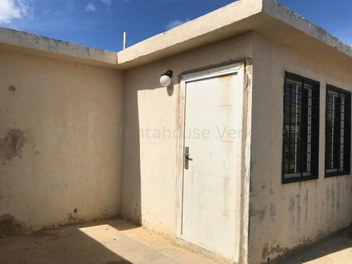 Imagen 3 de 14 de Casa En Venta En Punto Fijo Sector Jayana. Los Taques. Precio Especial. Cod Ref 22-16772 Tlf 04146954944