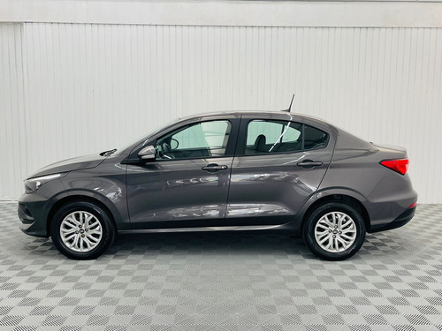 Fiat Cronos 1.3 Flex 4p