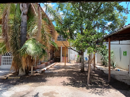 En Venta Casa Apropiada Para Uso Comercial En Bvd. Alejandro De La Cruz Saucedo En Jesús María, Aguascalientes