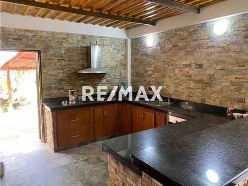 En Venta Finca Productiva, Con Casa, Galpones Y Cultivo De Café