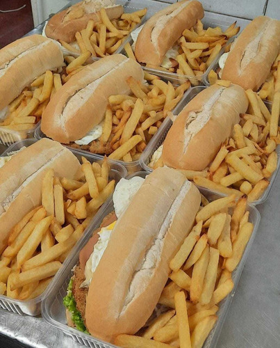 Imagen 1 de 1 de Sándwiches Completos