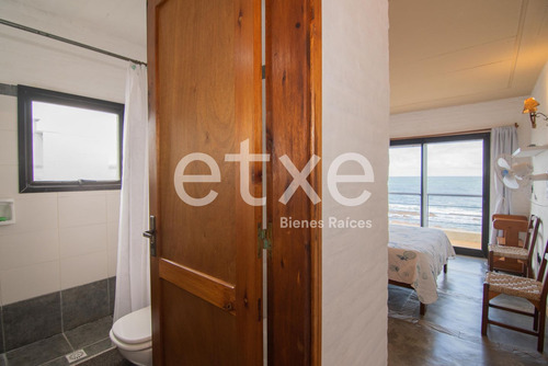 Casa En Venta Sobre La Playa Faro La Paloma (ref: Jpd-1384)