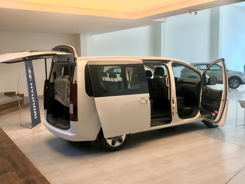 Hyundai Staria 4wd - 0km
